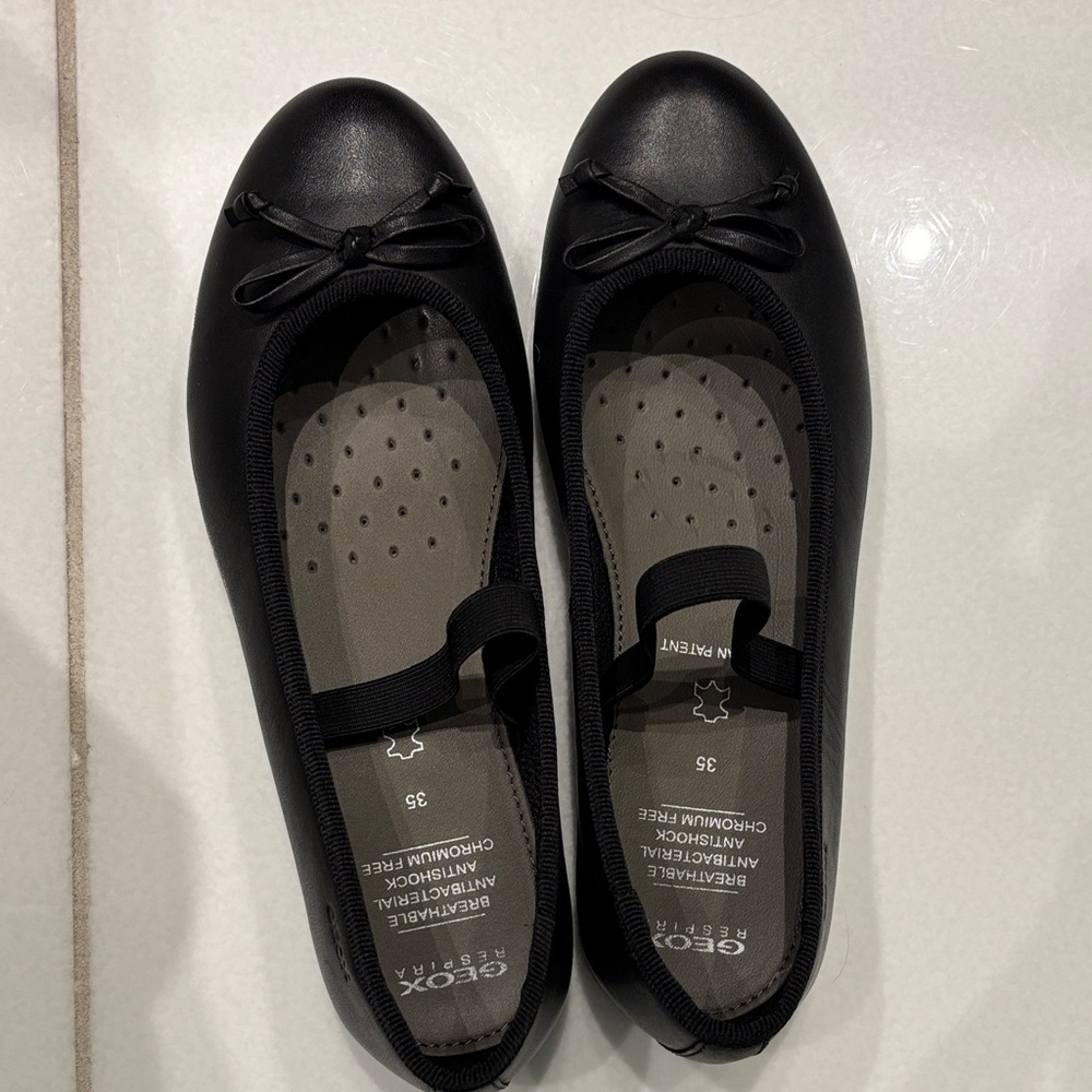 Geox respirator girls ballet flats
